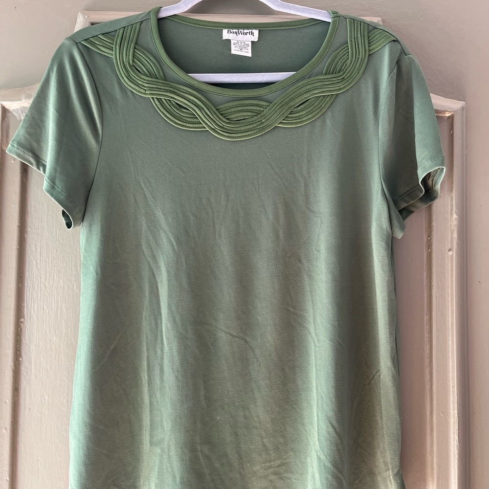 Green Short Sleeve Top